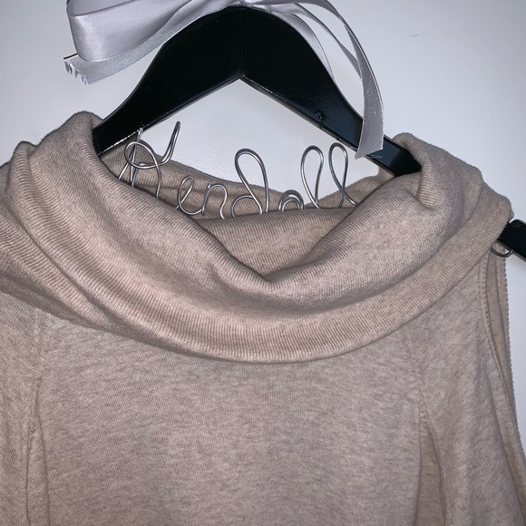 Tan open shoulder sweater - Picture 3 of 4